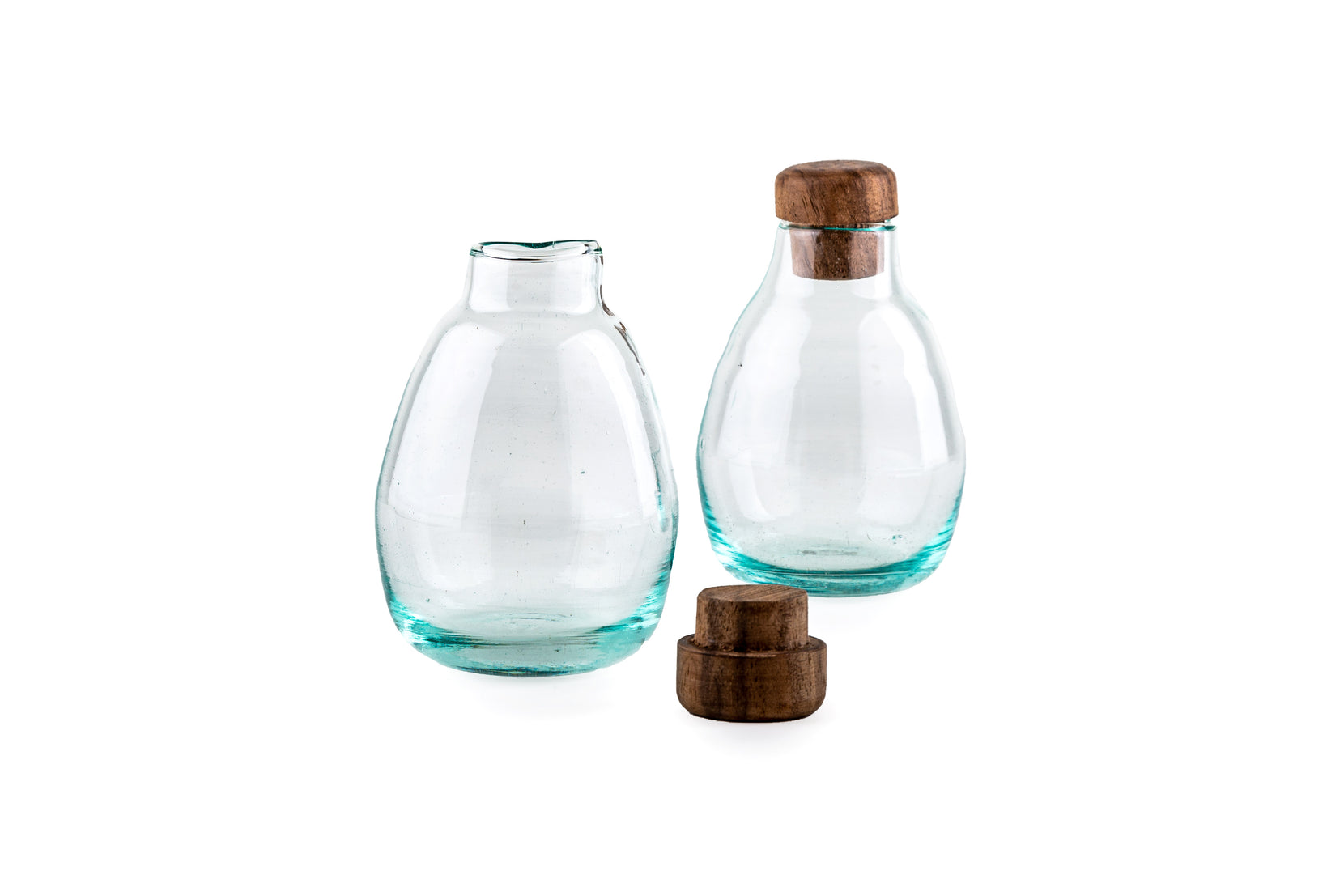 https://www.revivalrugs.com/cdn/shop/products/small_bottle_with_stopper_glass_2.jpg?v=1623316586&width=1660